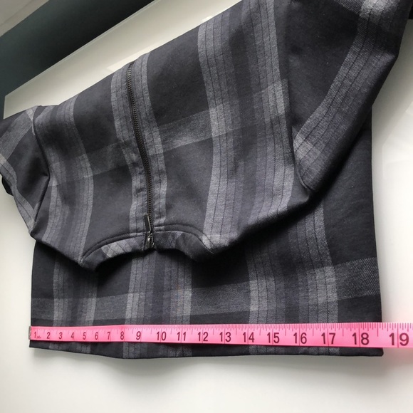 Elaine Rose Black Grey Plaid Top - Picture 8 of 8